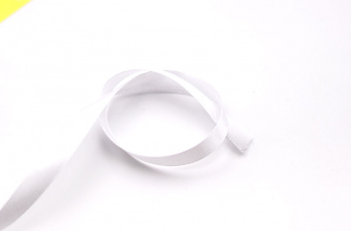 r001