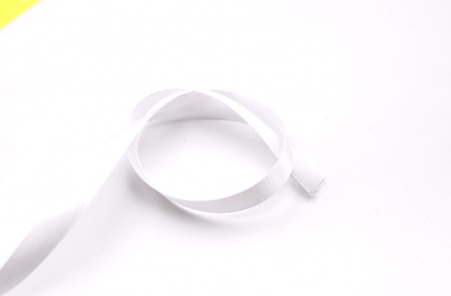 r001